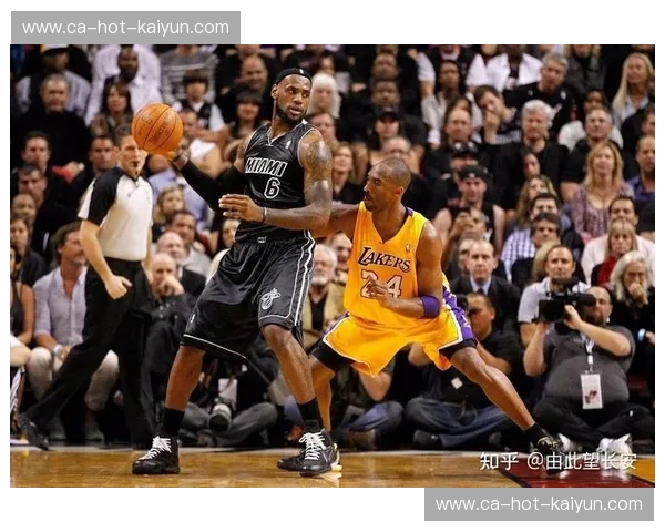 篮球界的世纪之争：科比与詹姆斯，谁才是你心中的王？
